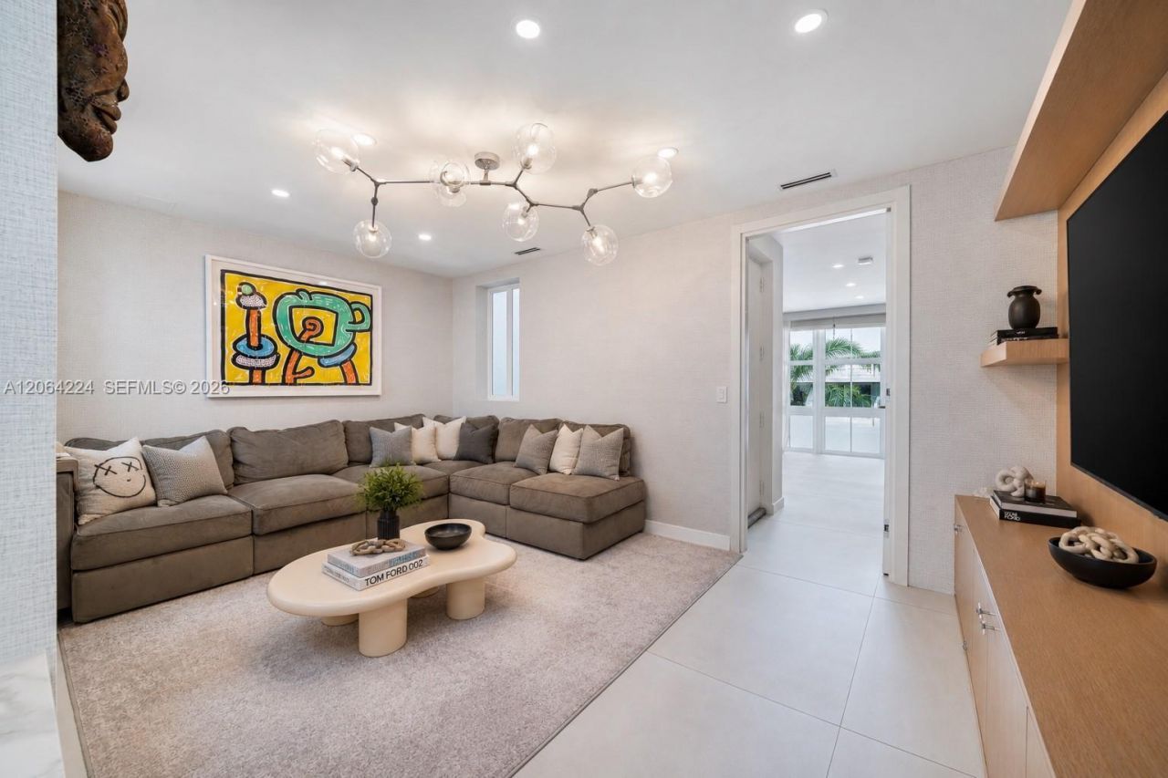 6203 Laguna Path N , Miami Beach, FL 33141 Photo