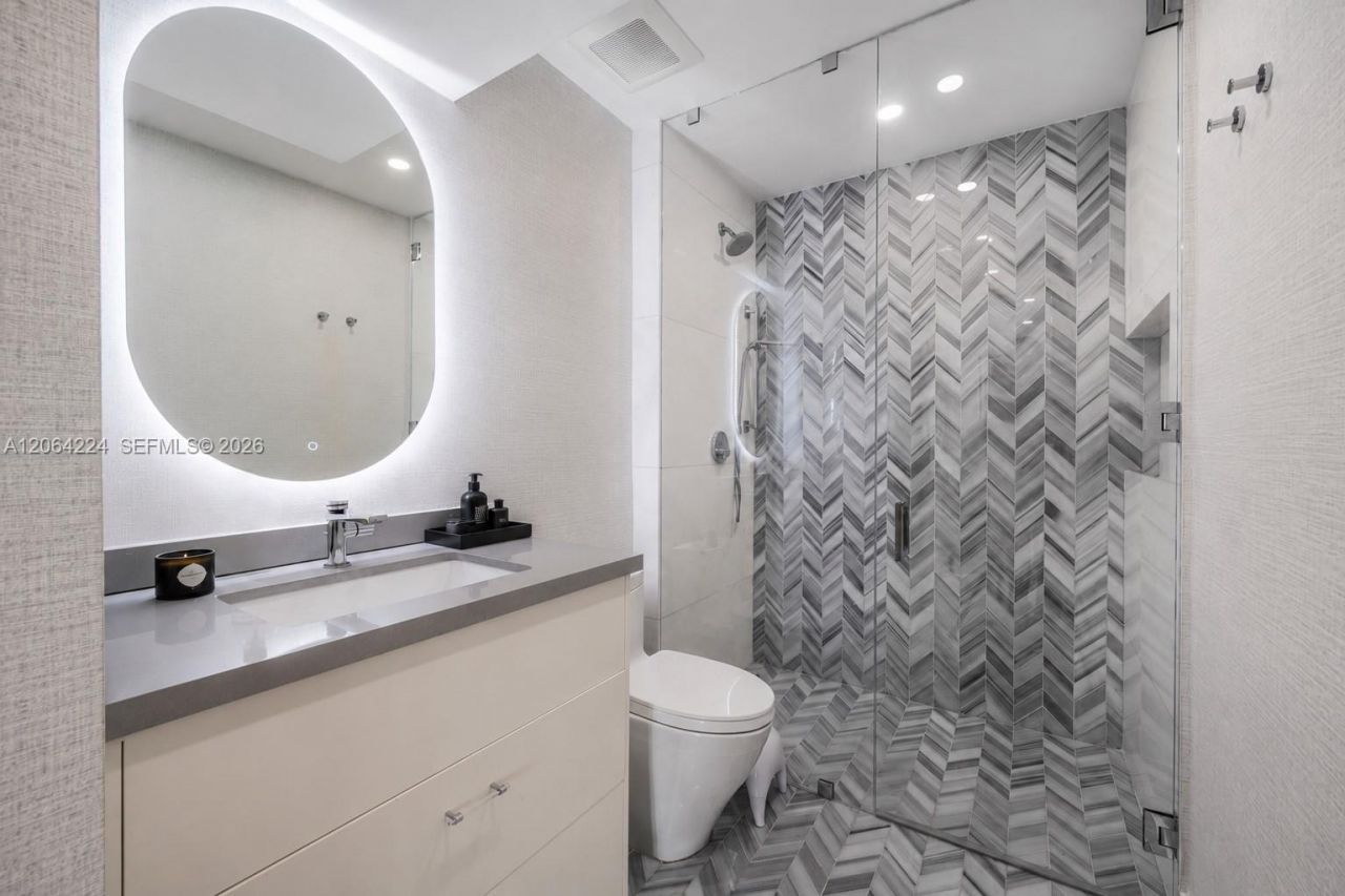 6203 Laguna Path N , Miami Beach, FL 33141 Photo