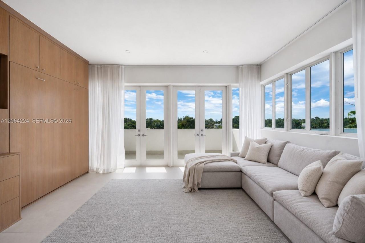 6203 Laguna Path N , Miami Beach, FL 33141 Photo