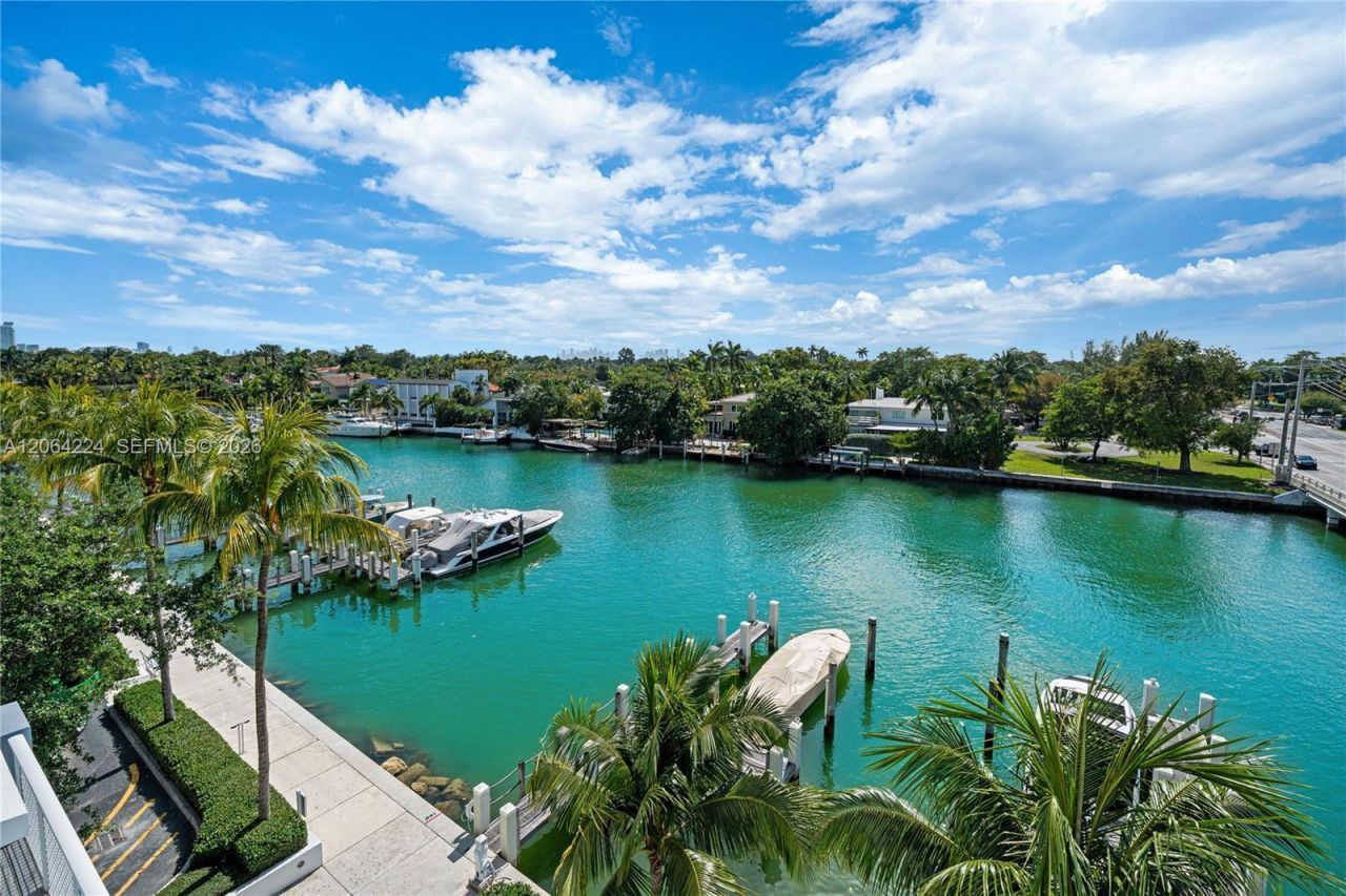 6203 Laguna Path N , Miami Beach, FL 33141 Photo