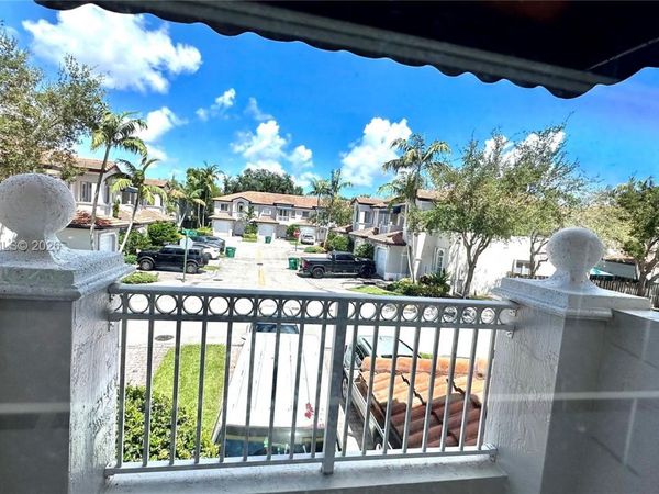8102 SW 118th Pl, Unit 8102, Miami, FL 33183