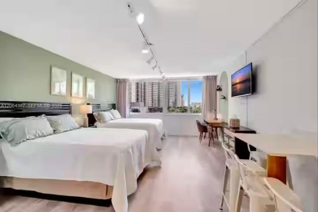 19201 Collins Ave , Unit 540, Sunny Isles Beach, FL 33160 Photo