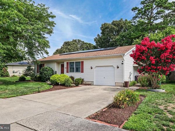 133 W HOLLY LANE, TUCKERTON, NJ 08087