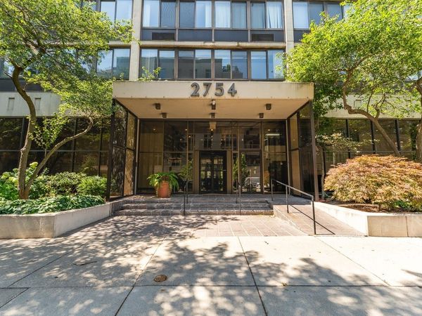 2754 N Hampden Court, Unit 1001, Chicago, IL 60614