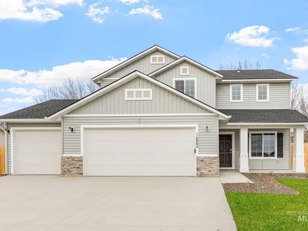 643 W Novak Dr, Emmett, ID 83617