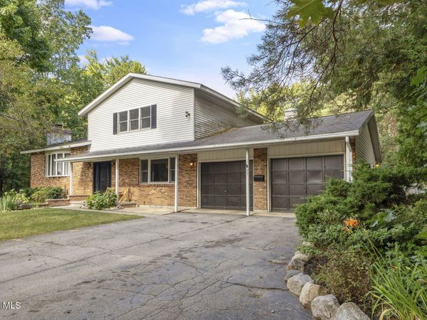 23 Sunset Drive, Queensbury, NY 12804