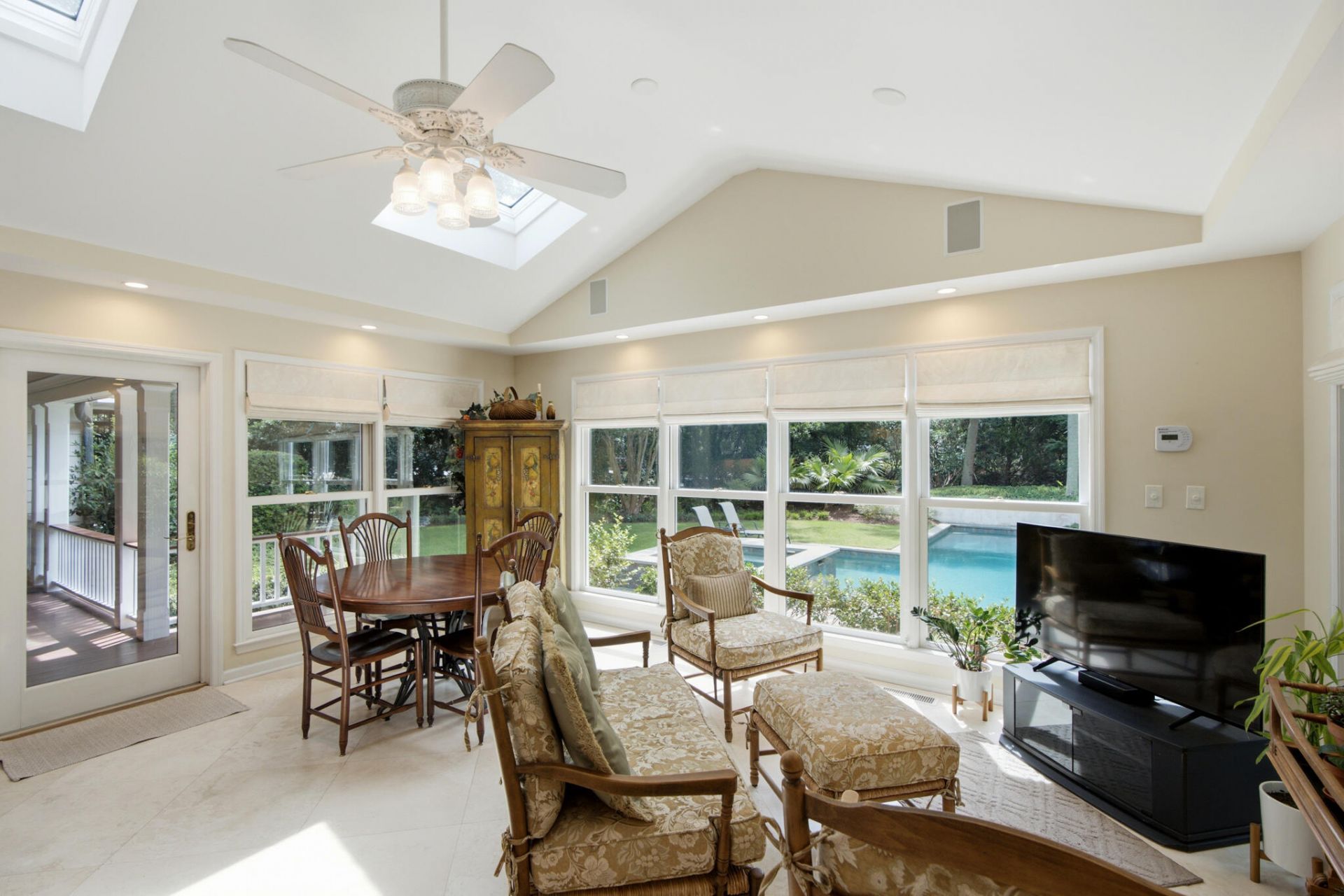 7 Cochran Court Photo 15