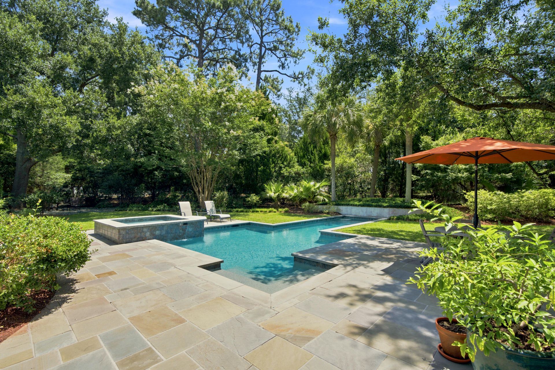 7 Cochran Court Photo 8