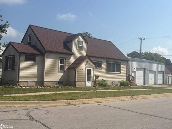 102 Ohio Avenue, Iowa Falls, IA 50126