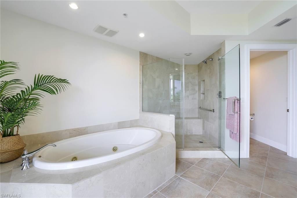 1050 Borghese Ln , Unit 206, Naples, FL 34114 Photo