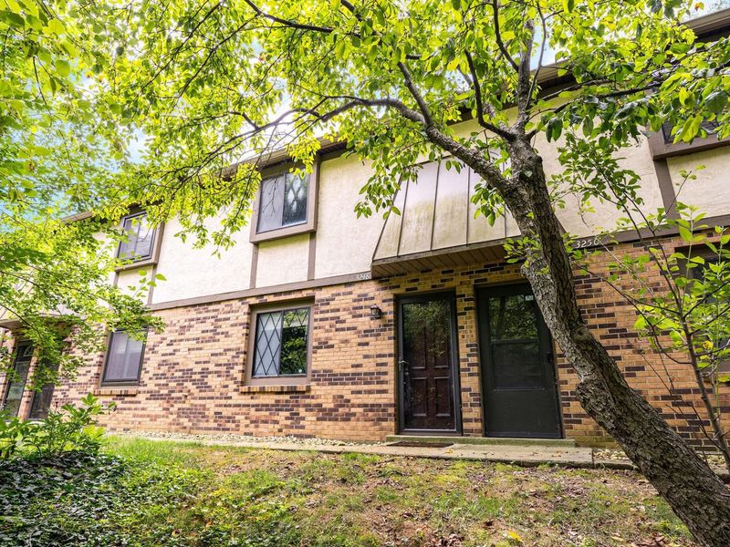 3248 Summertime Court, Unit 19, Columbus, OH 43221 Photo 1