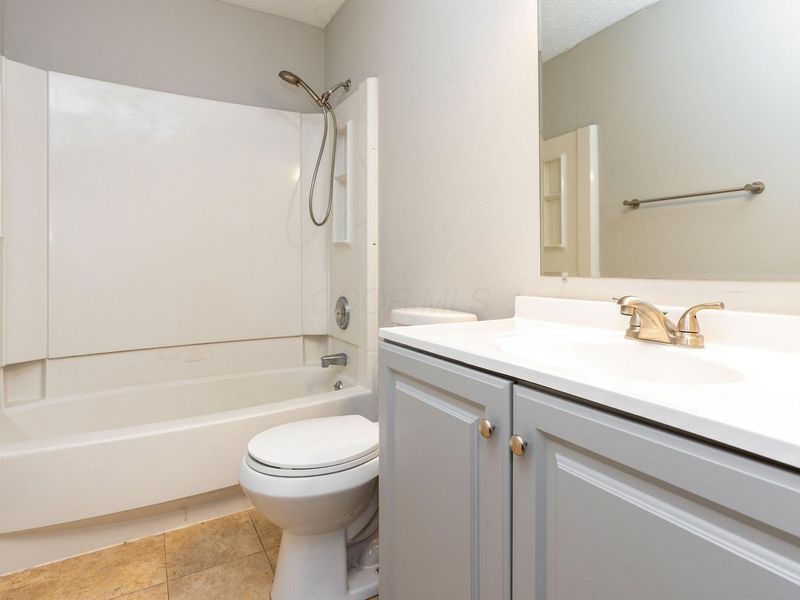 3248 Summertime Court, Unit 19, Columbus, OH 43221 Photo 16