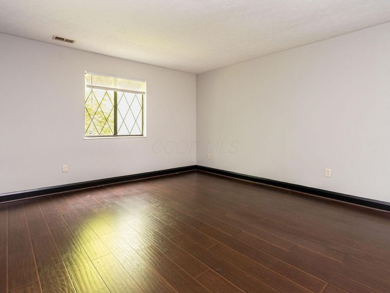 3248 Summertime Court, Unit 19, Columbus, OH 43221 Photo 4