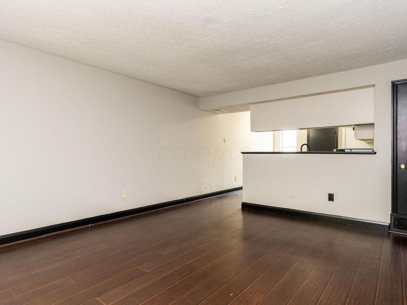 3248 Summertime Court, Unit 19, Columbus, OH 43221 Photo 5