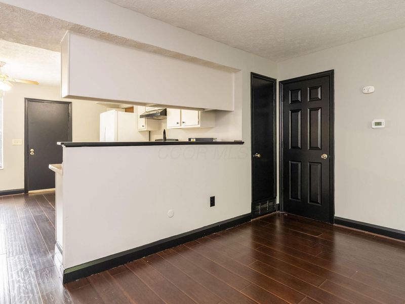3248 Summertime Court, Unit 19, Columbus, OH 43221 Photo 6