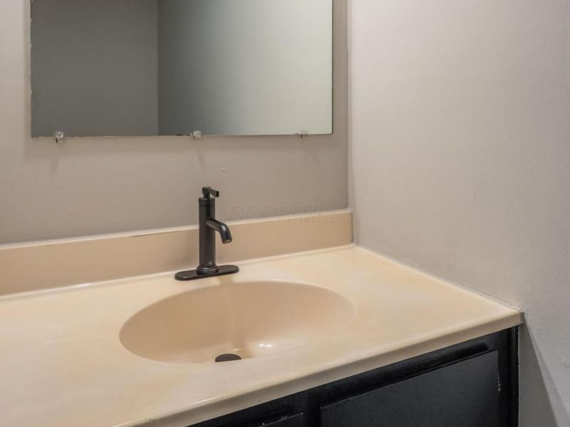 3248 Summertime Court, Unit 19, Columbus, OH 43221 Photo 7