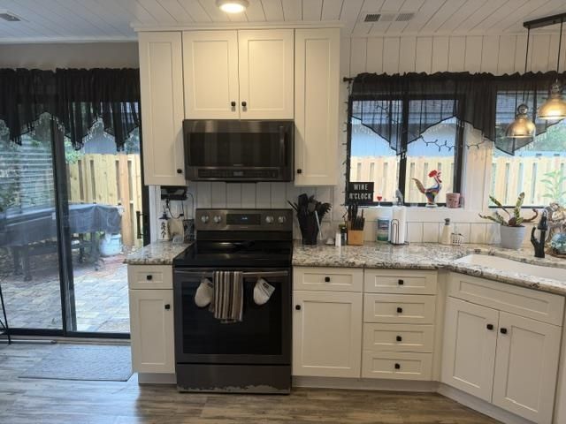 973 Cedarwood Circle Photo 6