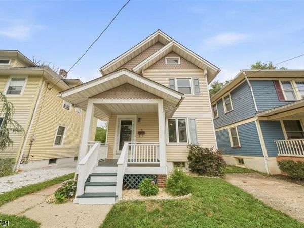 9 S Middaugh St, Somerville, NJ 08876