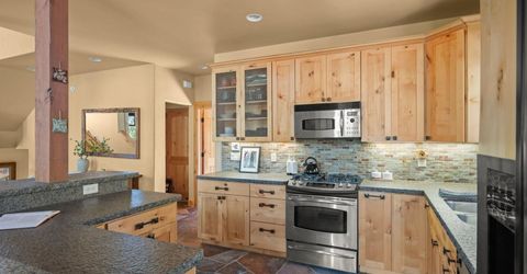 12015 Julian Avenue, Truckee, CA 96161 Photo