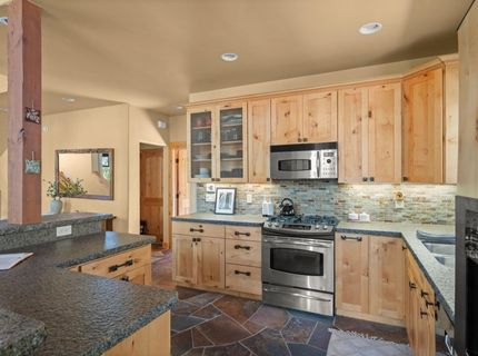 12015 Julian Avenue, Truckee, CA 96161 Photo