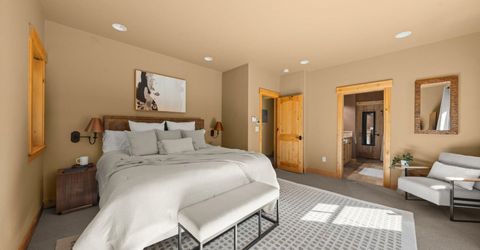 12015 Julian Avenue, Truckee, CA 96161 Photo
