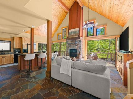 12015 Julian Avenue, Truckee, CA 96161 Photo