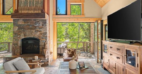 12015 Julian Avenue, Truckee, CA 96161 Photo