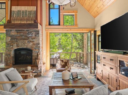 12015 Julian Avenue, Truckee, CA 96161 Photo