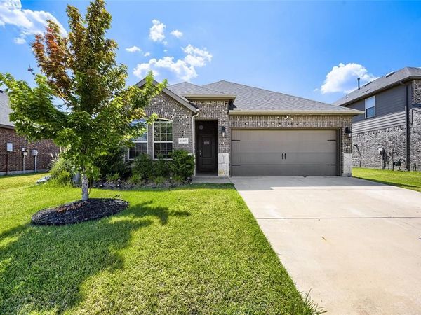 11417 Culberson Drive, Aubrey, TX 76227