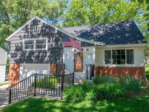 10336 W Park Ridge AVENUE, Wauwatosa, WI 53222