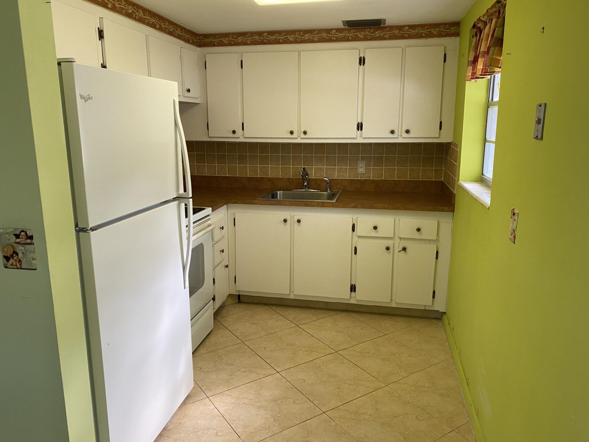 95 Cambridge E, Unit 95, West Palm Beach, FL 33417 Photo