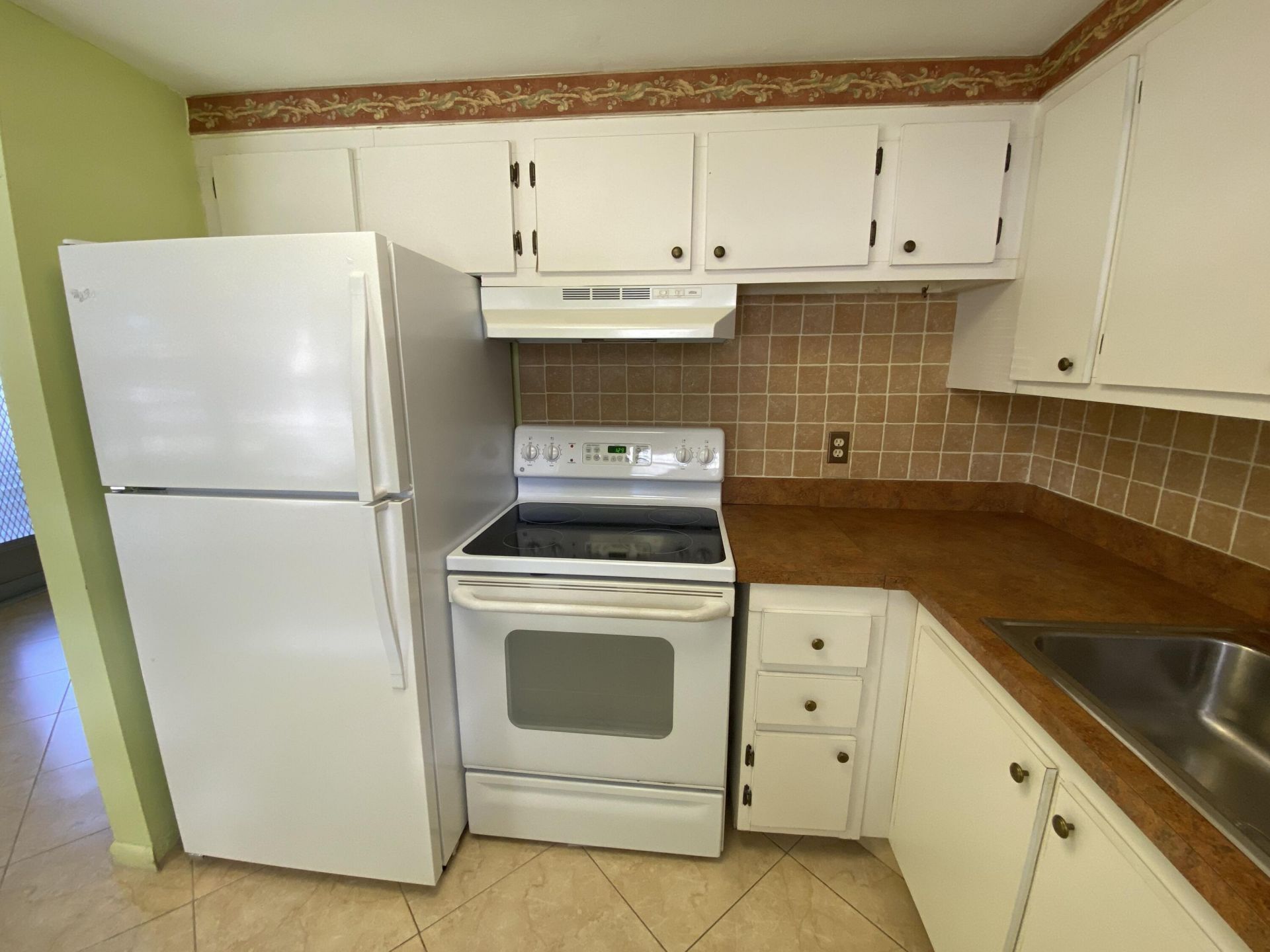 95 Cambridge E, Unit 95, West Palm Beach, FL 33417 Photo