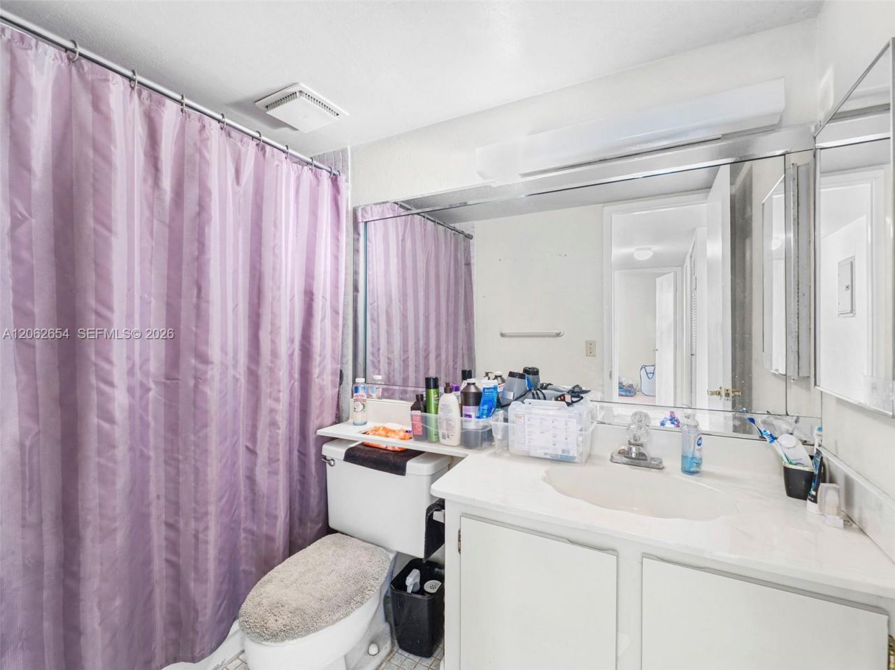 291 W Park Dr, Unit 9-201, Miami, FL 33172 Photo