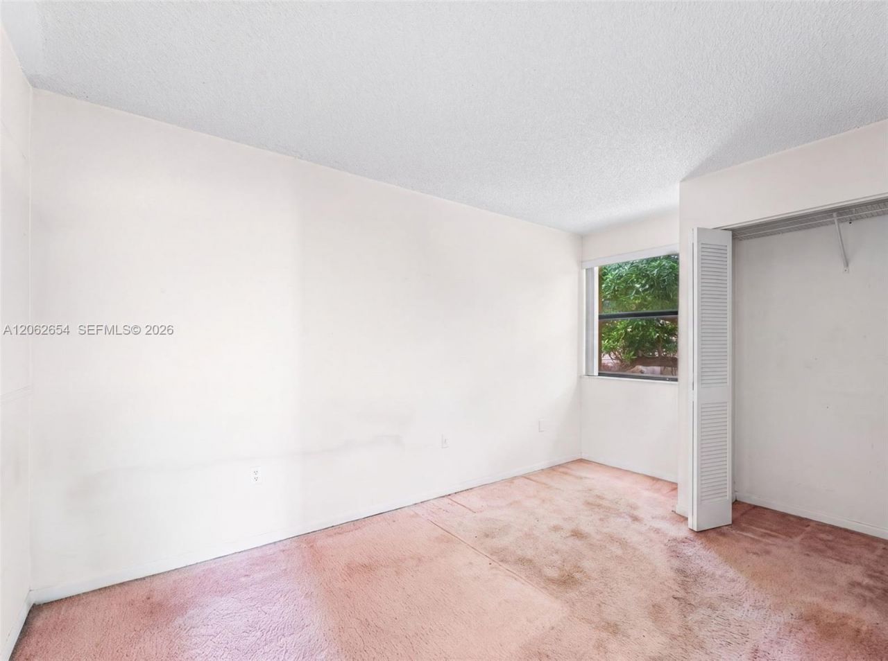 291 W Park Dr, Unit 9-201, Miami, FL 33172 Photo