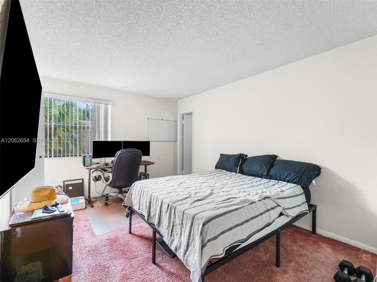 291 W Park Dr, Unit 9-201, Miami, FL 33172 Photo