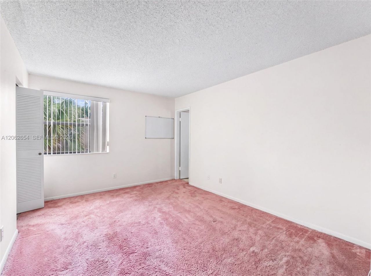 291 W Park Dr, Unit 9-201, Miami, FL 33172 Photo