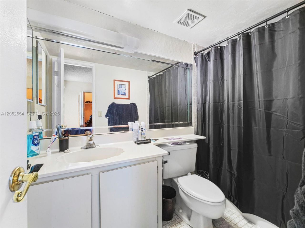 291 W Park Dr, Unit 9-201, Miami, FL 33172 Photo