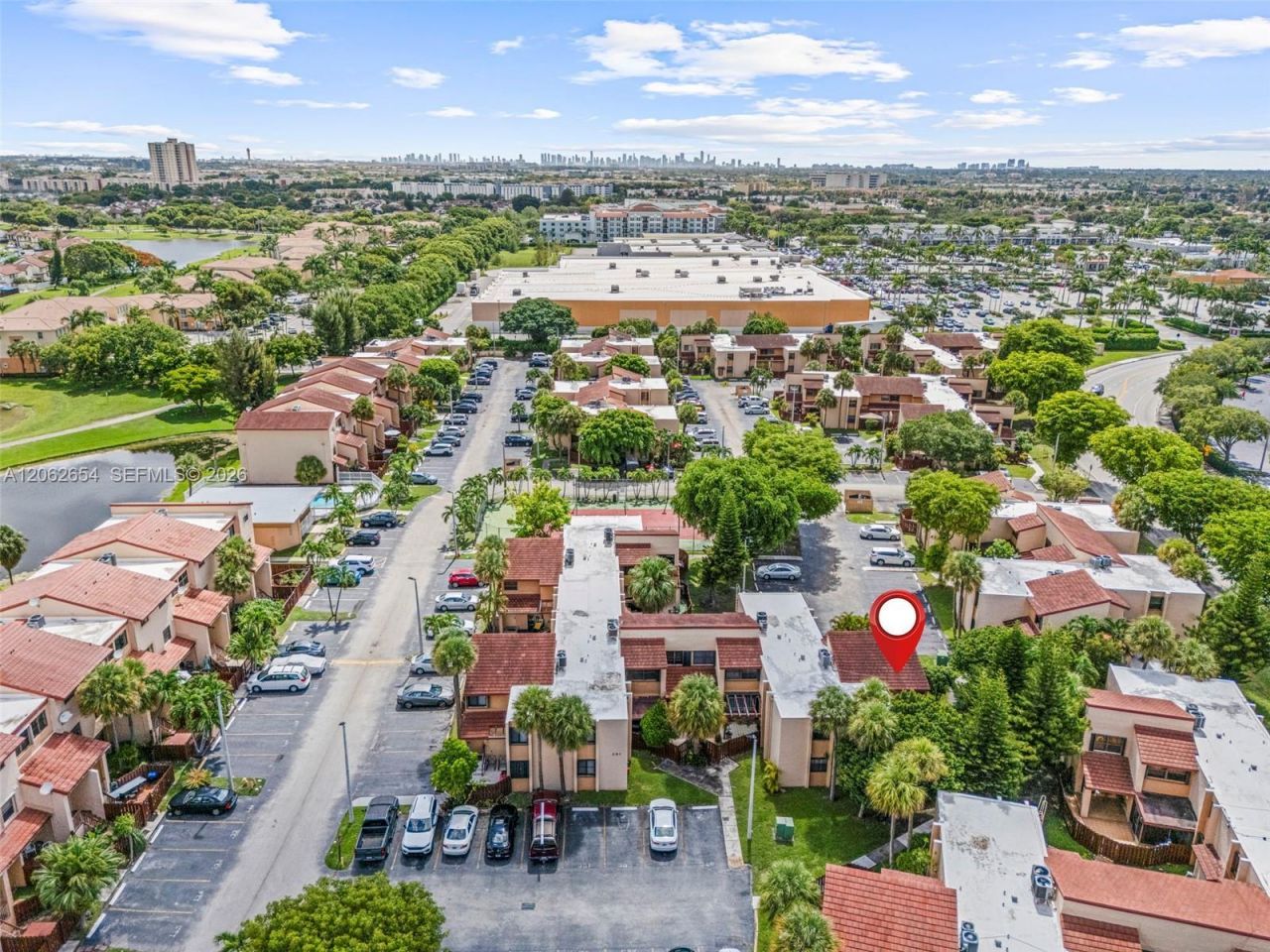 291 W Park Dr, Unit 9-201, Miami, FL 33172 Photo