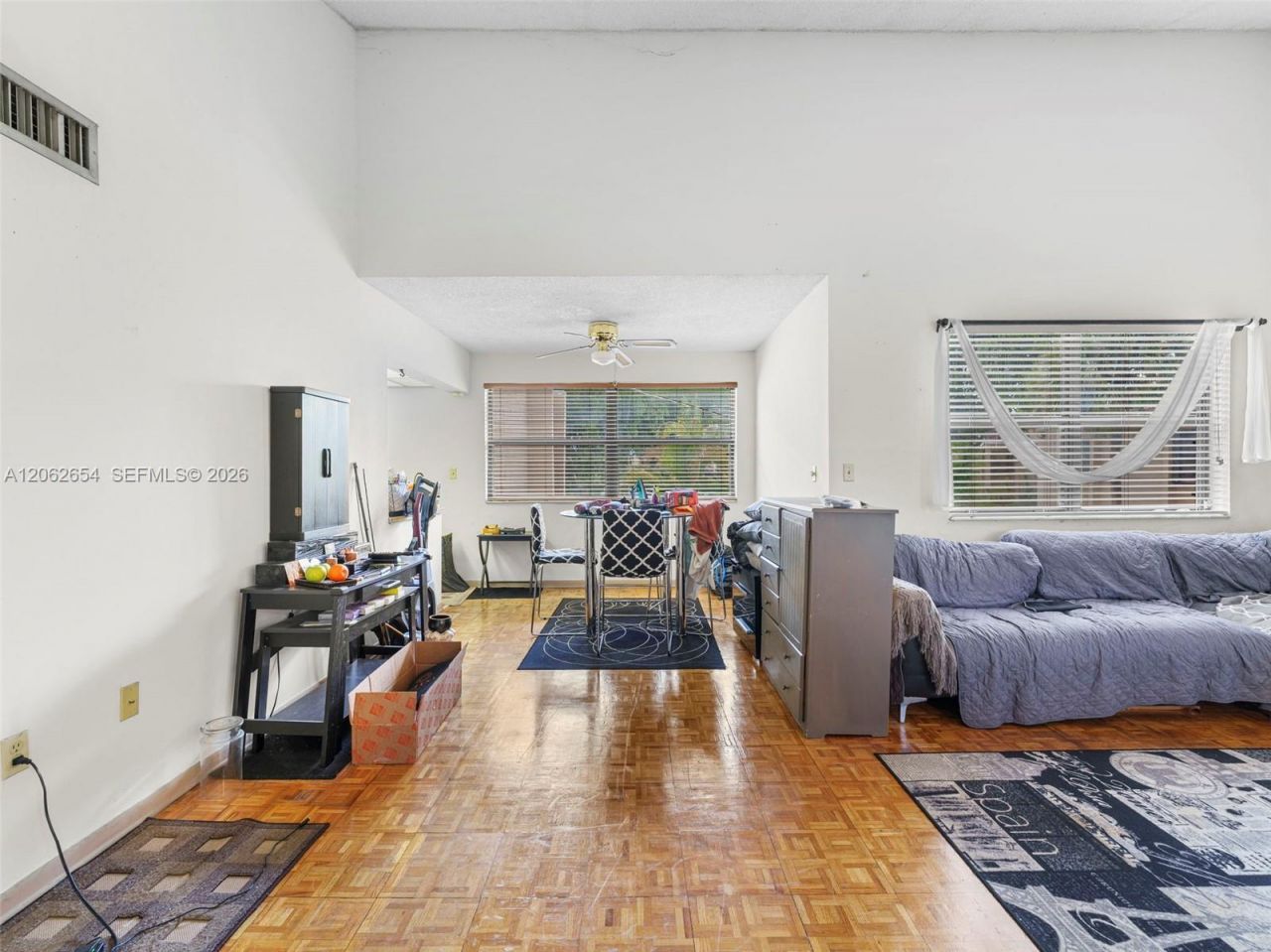 291 W Park Dr, Unit 9-201, Miami, FL 33172 Photo