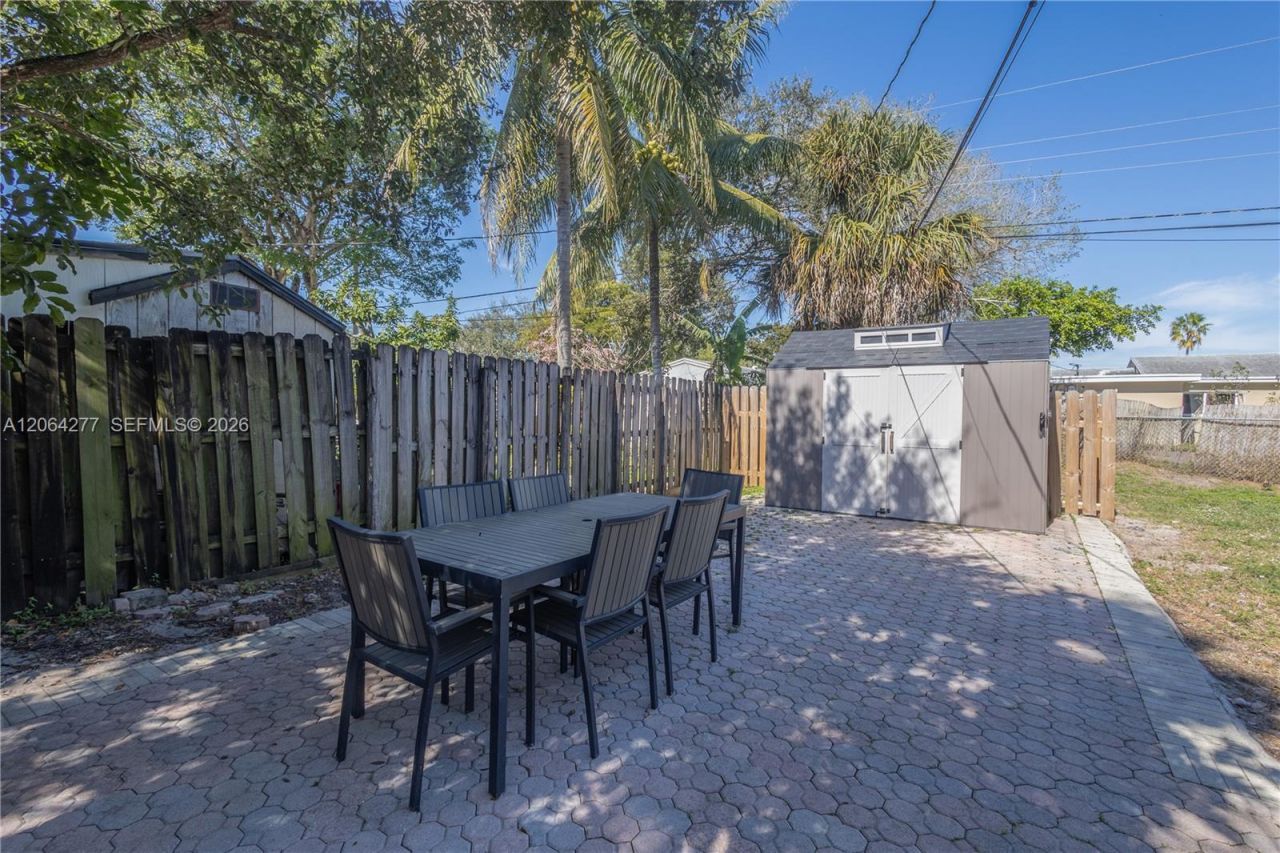6881 Freedom St, Hollywood, FL 33024 Photo