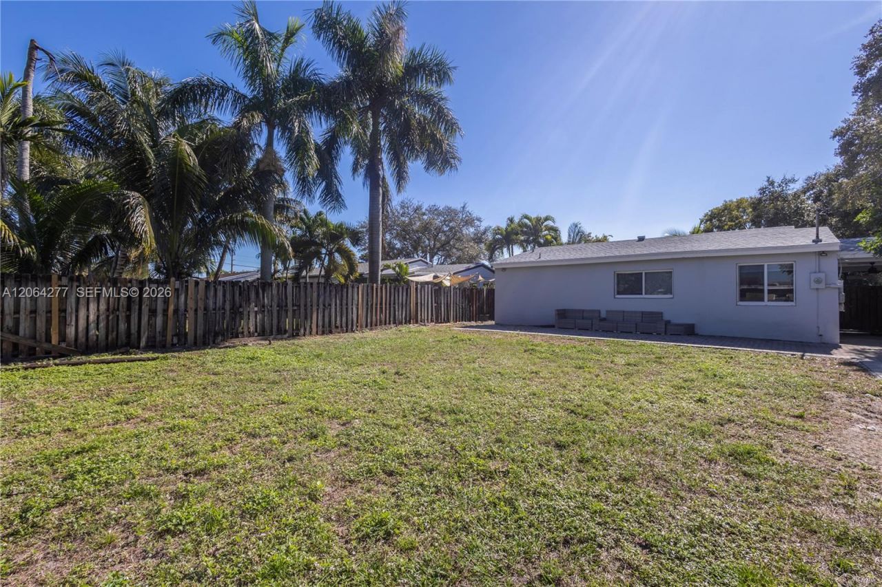 6881 Freedom St, Hollywood, FL 33024 Photo