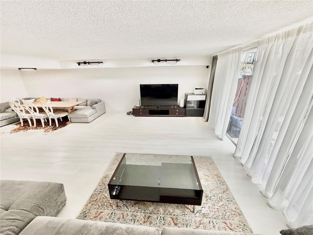 2203 NE 7th St , Unit 14, Hallandale Beach, FL 33009 Photo