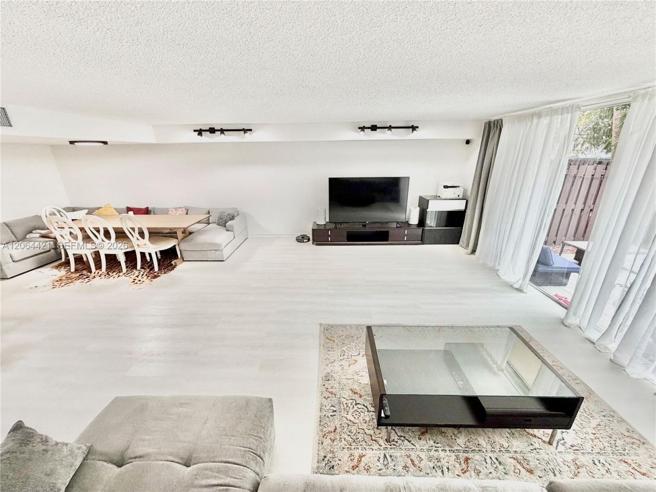 2203 NE 7th St , Unit 14, Hallandale Beach, FL 33009 Photo