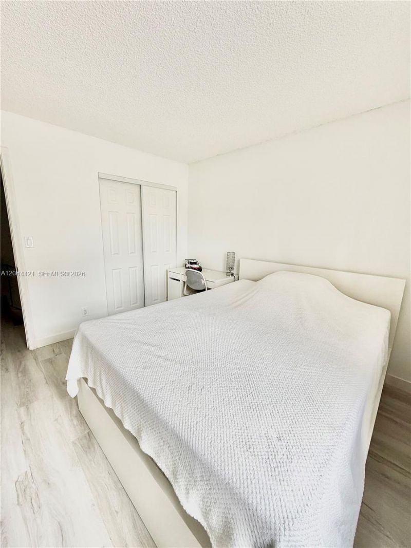 2203 NE 7th St , Unit 14, Hallandale Beach, FL 33009 Photo