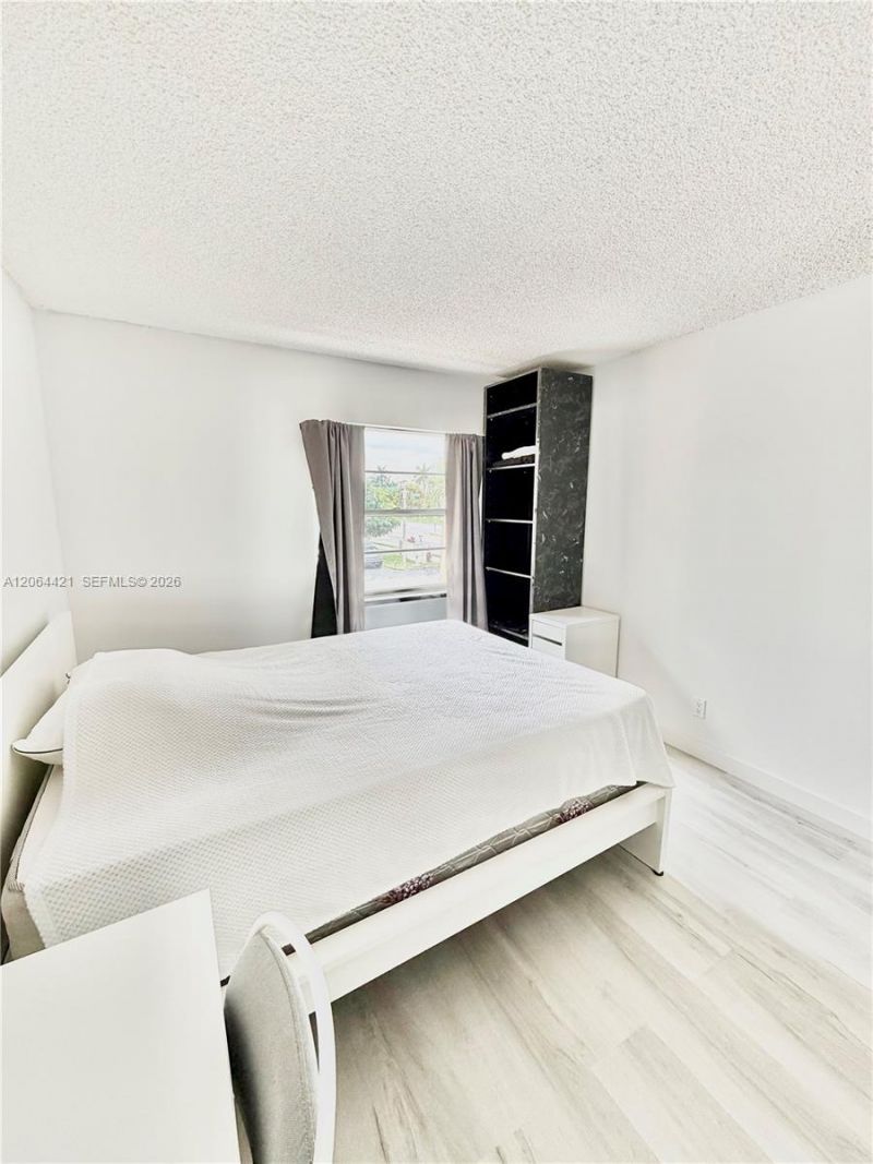 2203 NE 7th St , Unit 14, Hallandale Beach, FL 33009 Photo