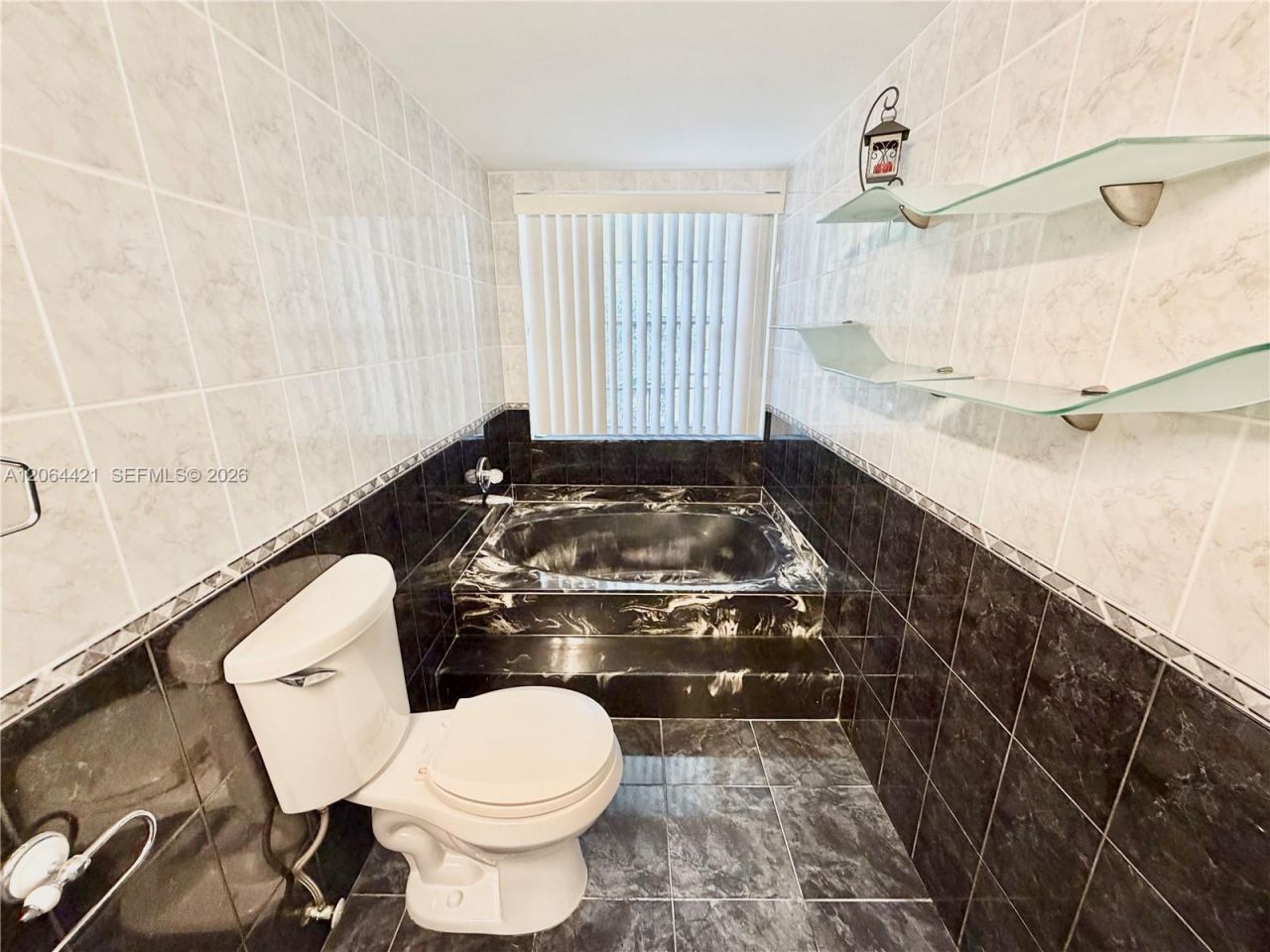 2203 NE 7th St , Unit 14, Hallandale Beach, FL 33009 Photo