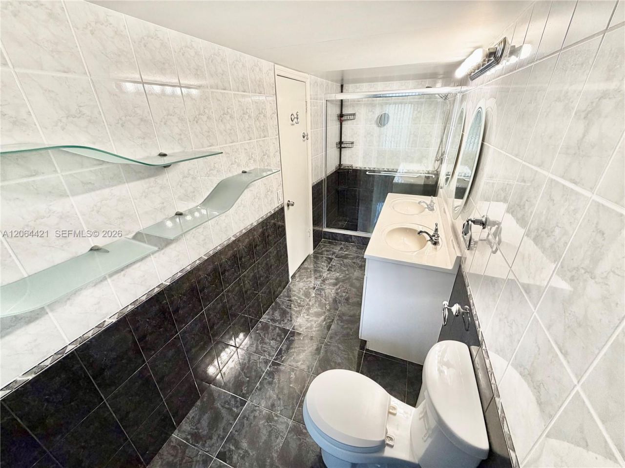 2203 NE 7th St , Unit 14, Hallandale Beach, FL 33009 Photo