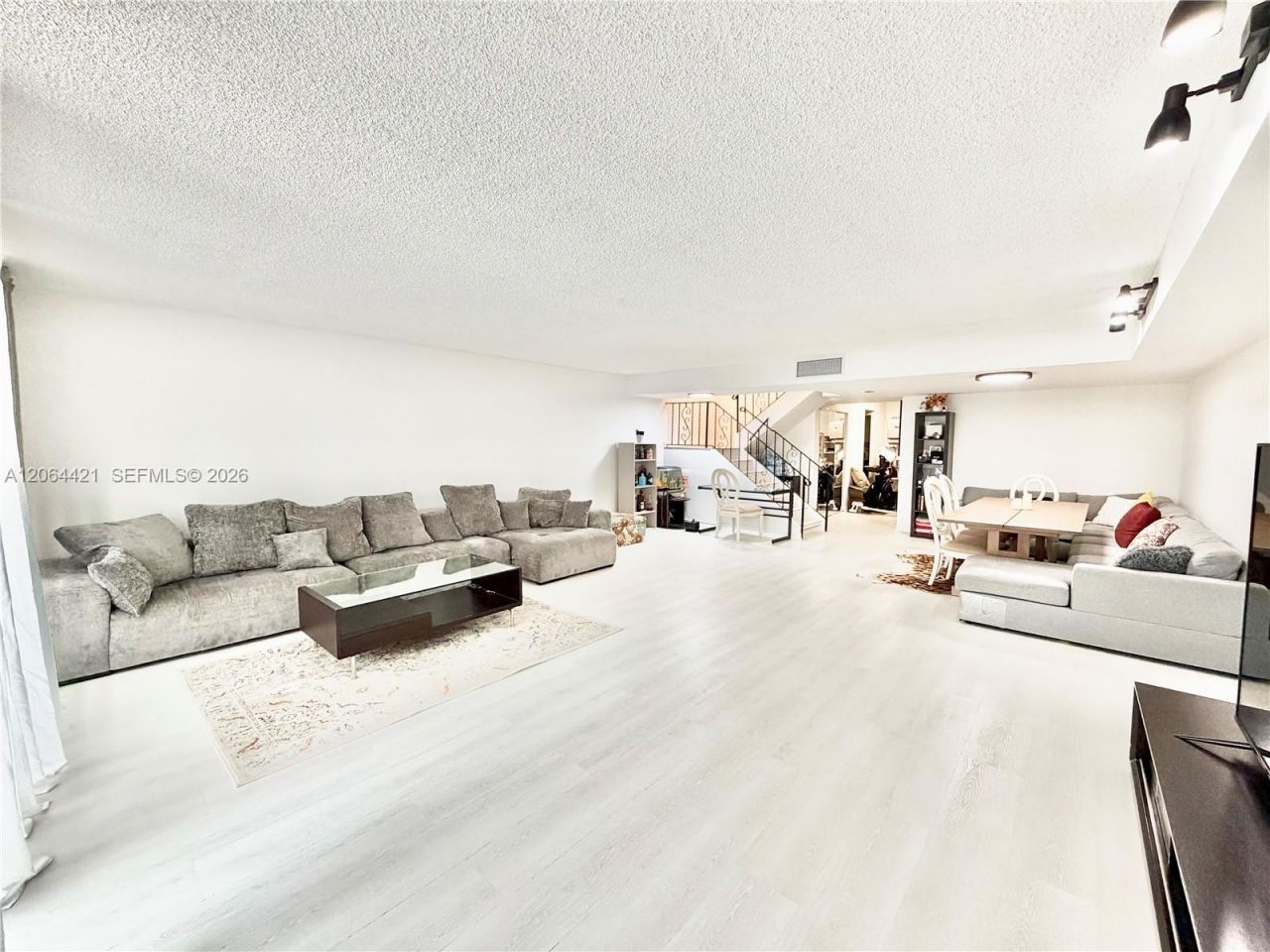2203 NE 7th St , Unit 14, Hallandale Beach, FL 33009 Photo