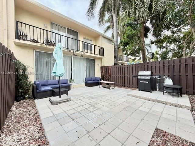 2203 NE 7th St , Unit 14, Hallandale Beach, FL 33009 Photo