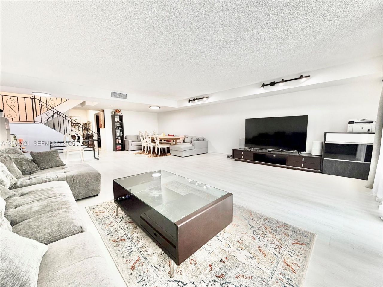 2203 NE 7th St , Unit 14, Hallandale Beach, FL 33009 Photo